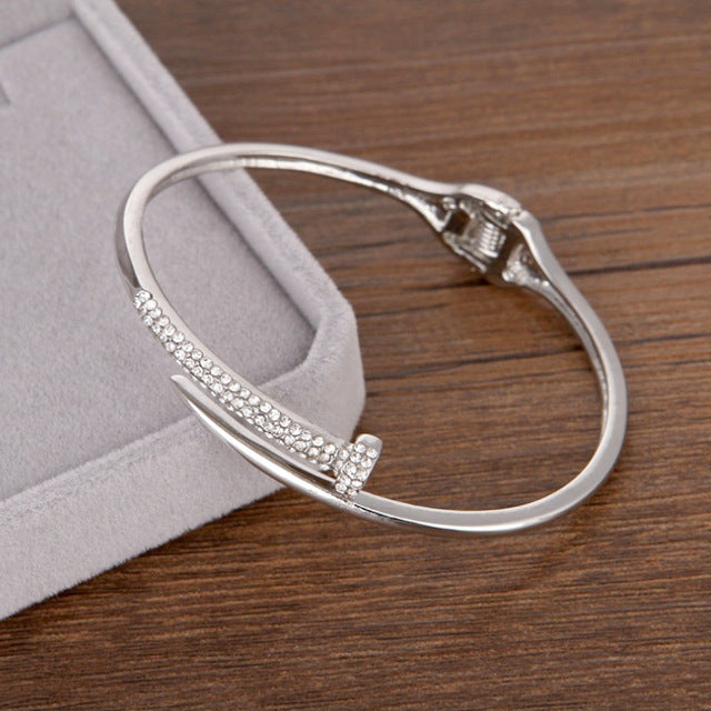 Open Bangle Bracelet JW3